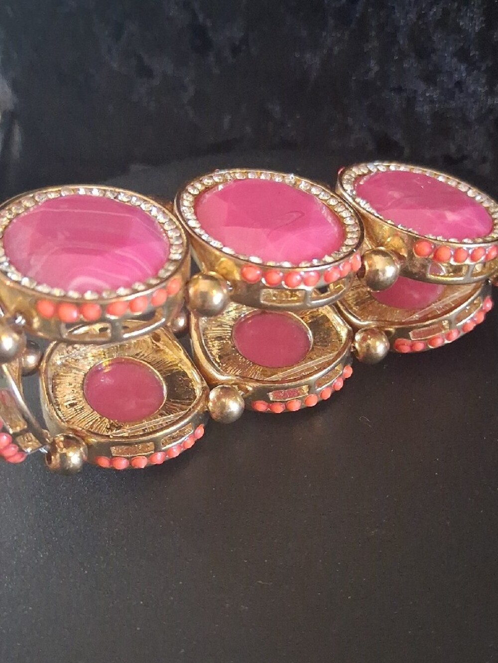 Trina Turk Palm Springs Pink Block Crystal Stretch Bracelet with Gold Accents - Picture 3 of 6